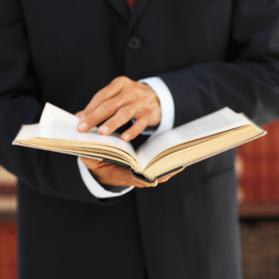 3 LIDERAZGO INSTITUCIONAL Y VISIÓN ESTRATÉGICA